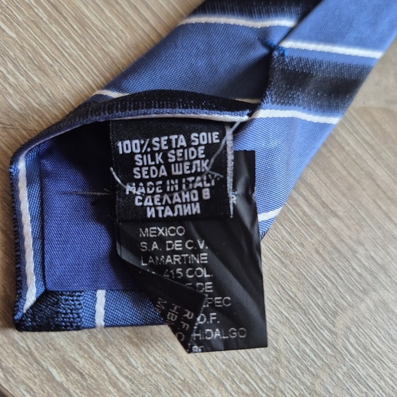 Hugo Boss Blue and Black Striped Tie - Picture 4 of 4